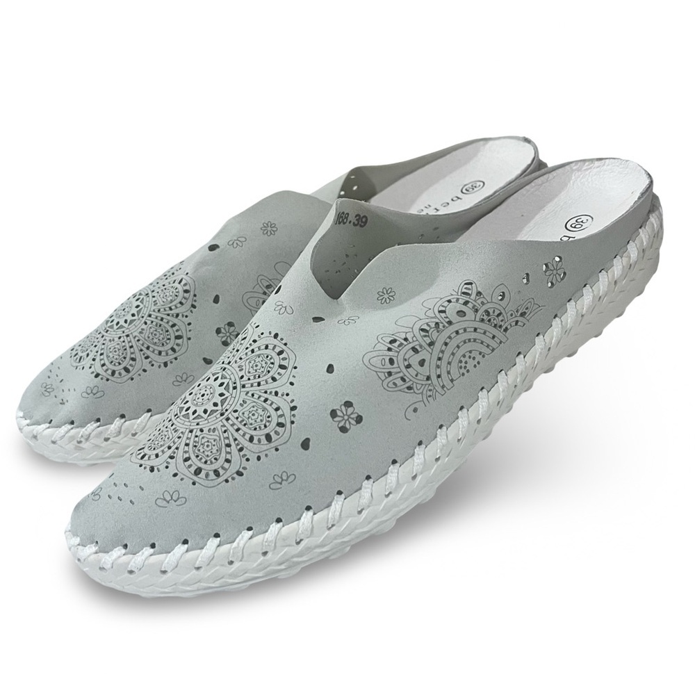 Bernie Mev. Women's Tracy Slip-On Mules Soft Gray Size 8.5